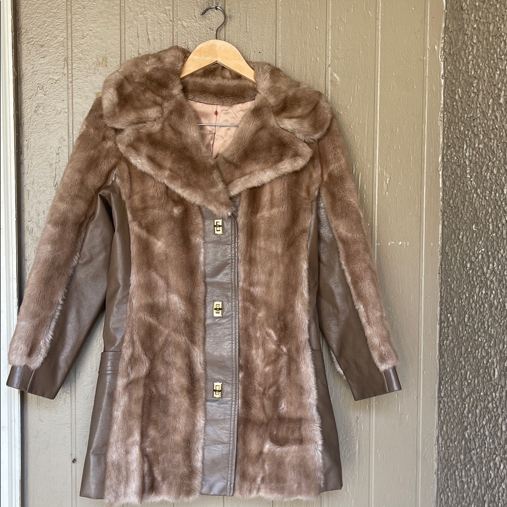 Dubrowsky & Joseph Vintage faux Fur & leather Coat